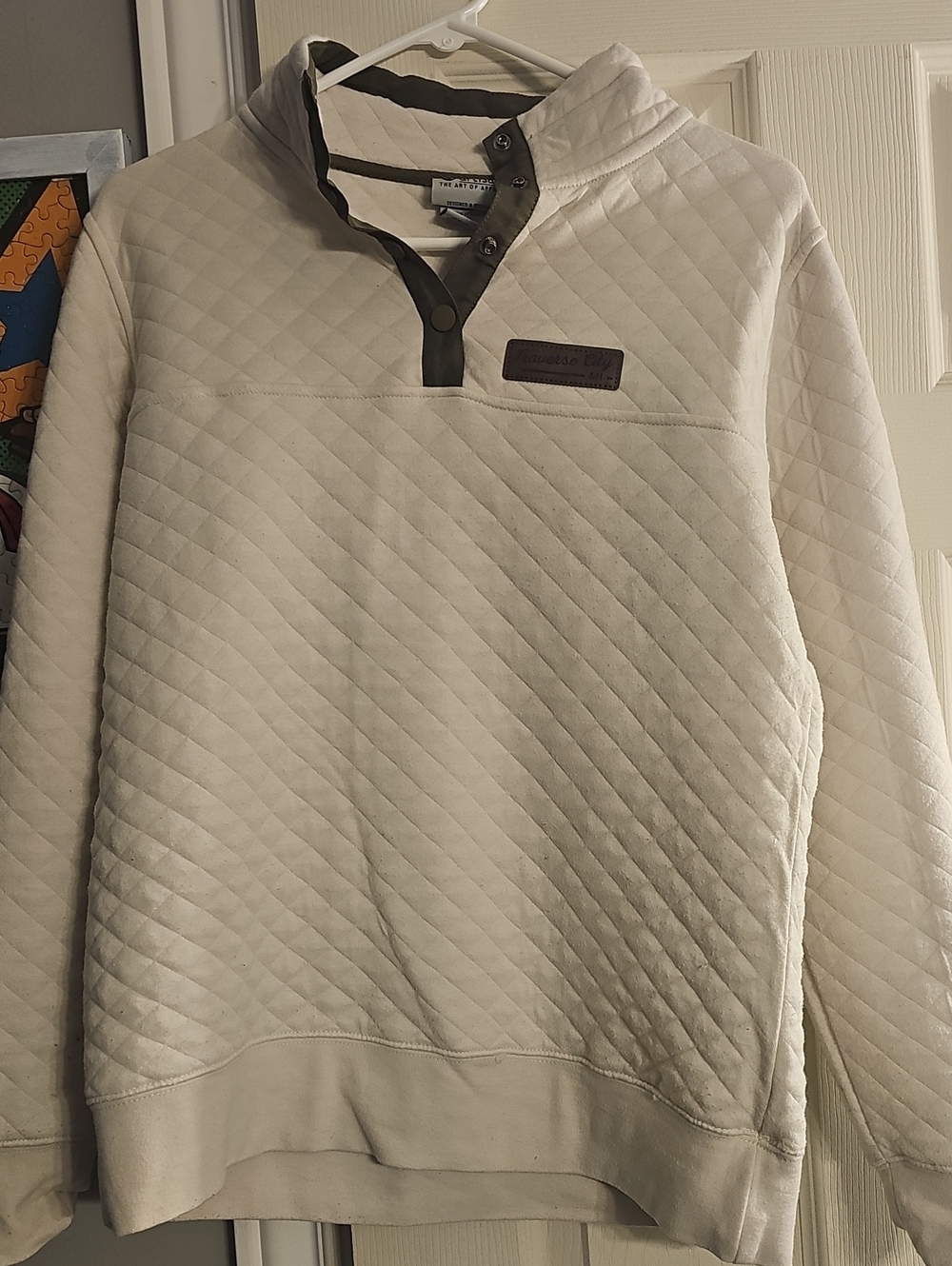 Artisan Quilted Ivory Pullover Sweatshirt with Dark Trim